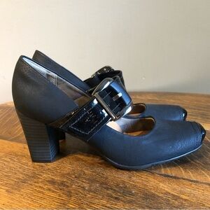 Mary Jane Piccadilly black buckle shoes